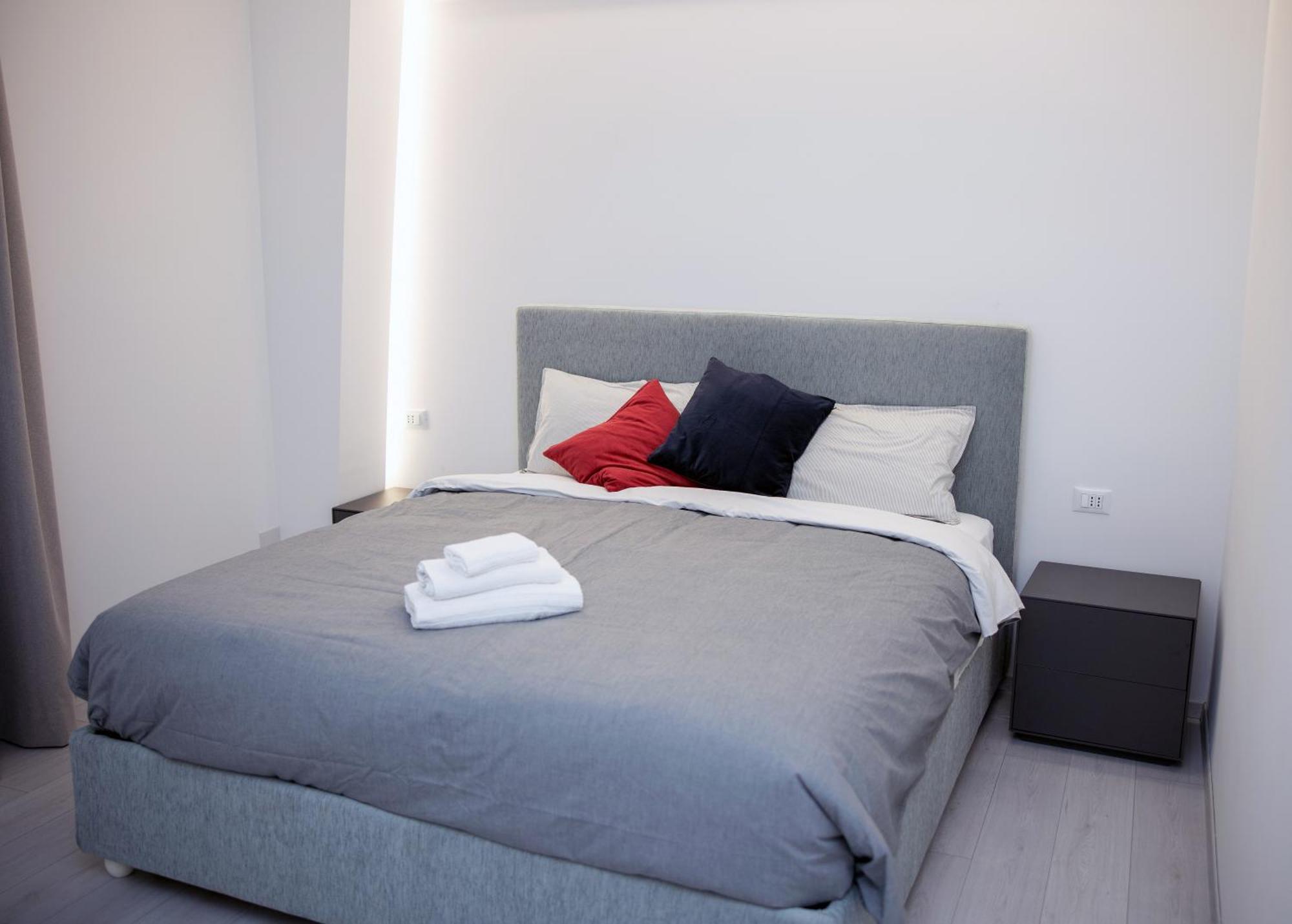 Affittacamere Mani - Camere Con Bagno Privato Gela Exterior foto