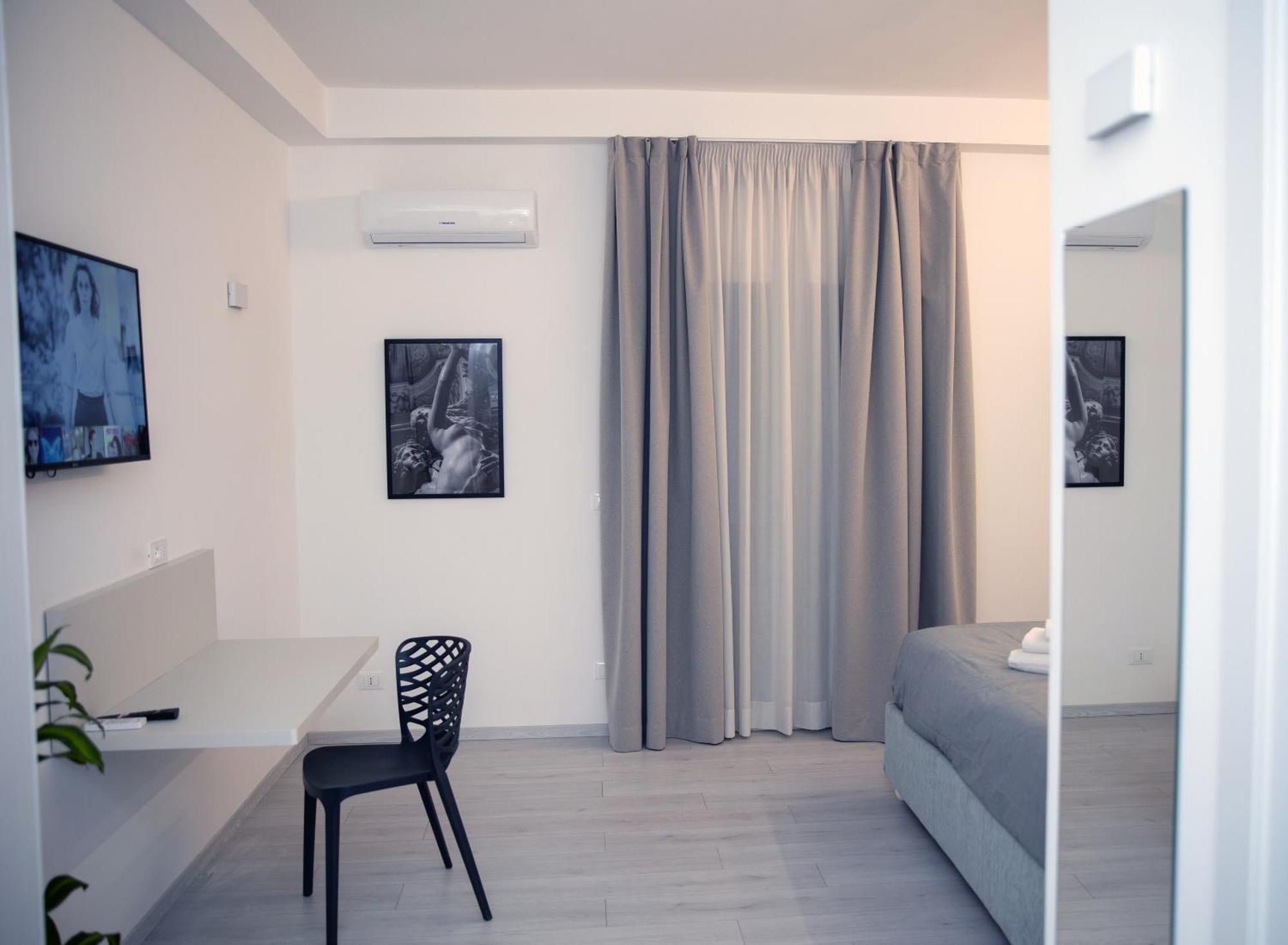 Affittacamere Mani - Camere Con Bagno Privato Gela Exterior foto