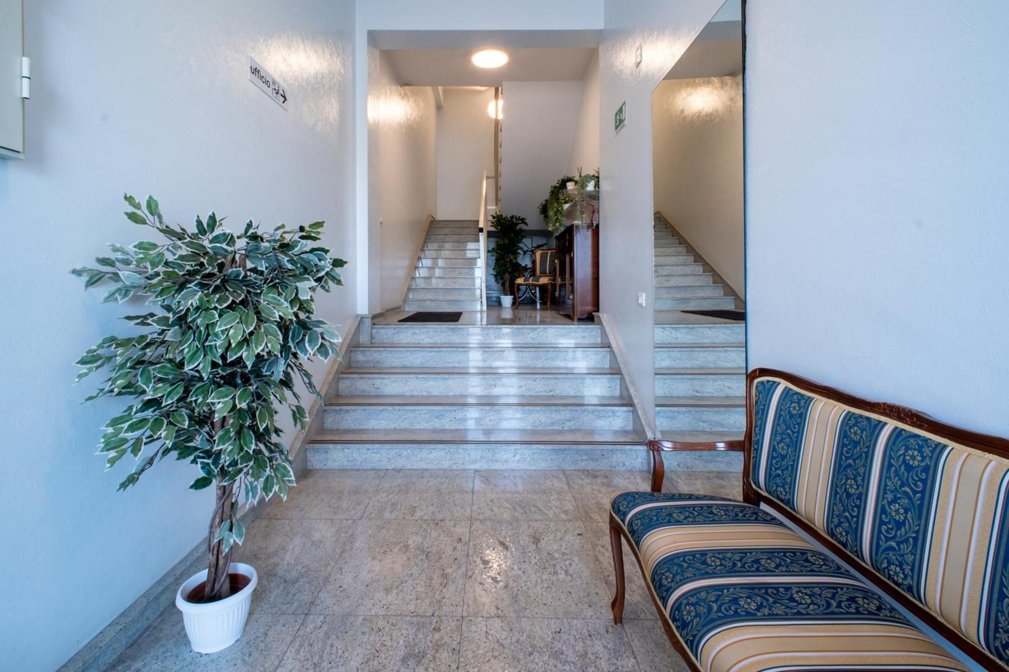 Affittacamere Mani - Camere Con Bagno Privato Gela Exterior foto